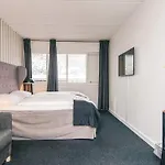 4 Person In